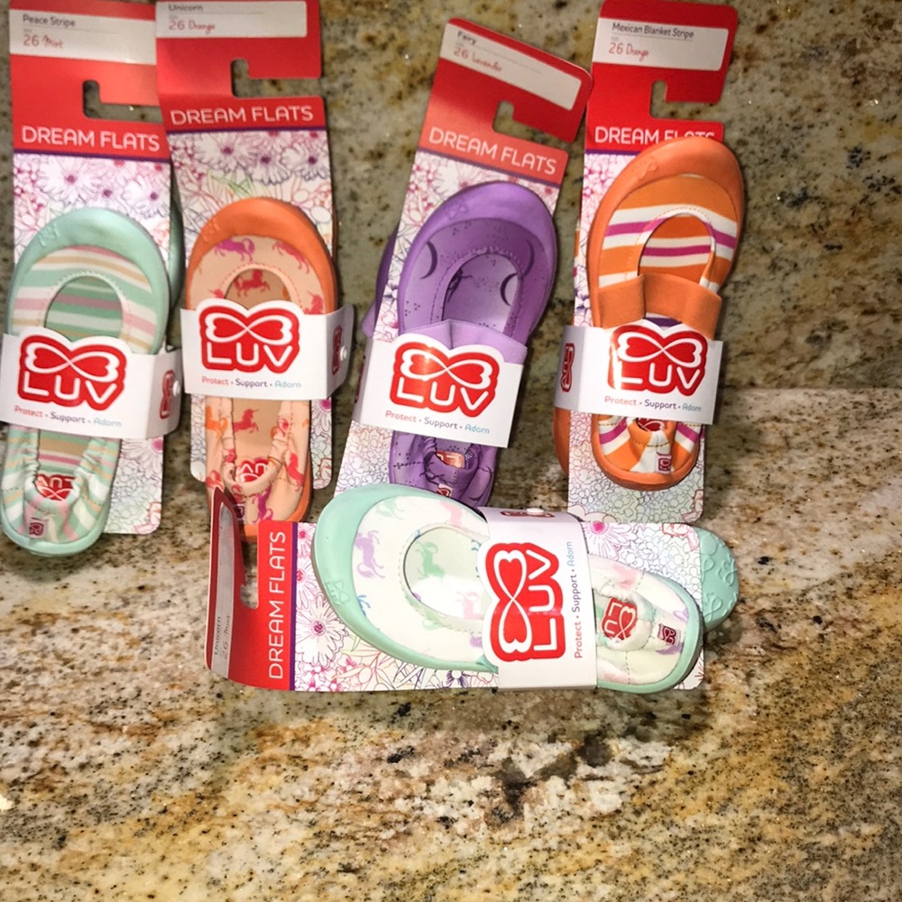 2for$15 NWT LUV DREAM FLATS